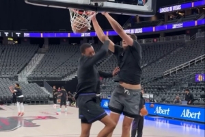 蜘蛛直播_蜘蛛免费NBA在线直播_蜘蛛足球无插件高清观看